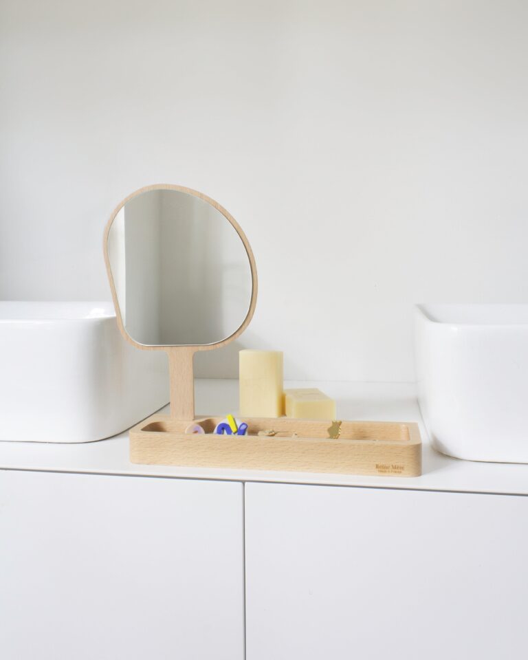 Reine Mère - Kagami - Miroir à poser avec rangement en hêtre