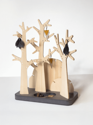 Brocéliande – Arbre à bijoux par la marque Reine Mère Reine Mère - Brocéliande – Arbre à bijoux