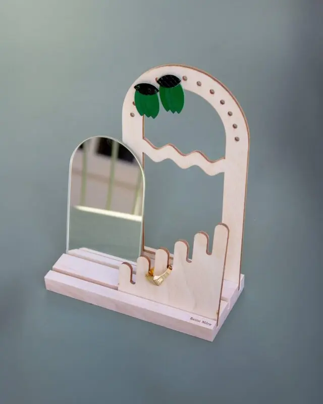 Reine Mère - Parenthèse – Porte bijoux en bois avec miroir – Bois bouleau