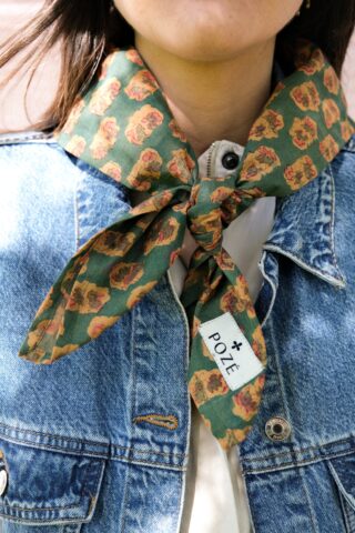 Foulard en coton – Fleuri vert par la marque POZÉ POZÉ - Foulard en coton – Fleuri vert