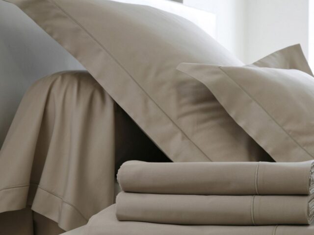 BLANC DES VOSGES - Housse de couette Uni BLANC DES VOSGES Satin 280x240cm Chanvre