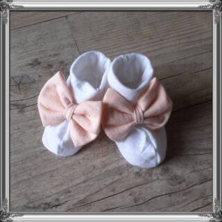 La Fabrique À DeDeuh - Chausson bébé nœud fille en tissu jersey: 14 couleurs