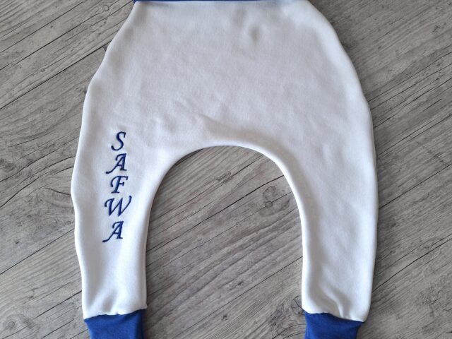 la fabrique a dedeuh pantalon brode blanc premature sarouel pantalon avec prenom brode pour fille ou garcon 51870039408984 La Fabrique A DeDeuh - Sarouel pantalon avec prenom brodé pour fille ou garcon – Terre cuite / 18.24 mois