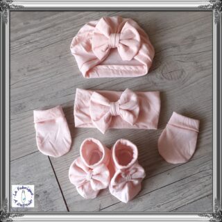 Ensemble rose pale: Turban nœud + moufle + bandeau + chaussons assortis, tissu chaud ou fin au choix par la marque La Fabrique À DeDeuh La Fabrique À DeDeuh - Ensemble rose pale: Turban nœud + moufle + bandeau + chaussons assortis, tissu chaud ou fin au choix