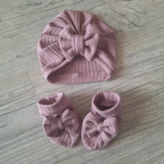 Turban côtelé noeud+chaussons assortis + moufles. Tissu jersey de coton à côte par la marque La Fabrique À DeDeuh La Fabrique À DeDeuh - Turban côtelé noeud+chaussons assortis + moufles. Tissu jersey de coton à côte