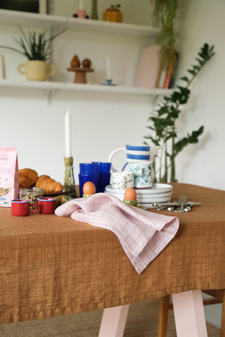 POZÉ - Nappe en lin 260 x 140 cm - Carreaux ocre