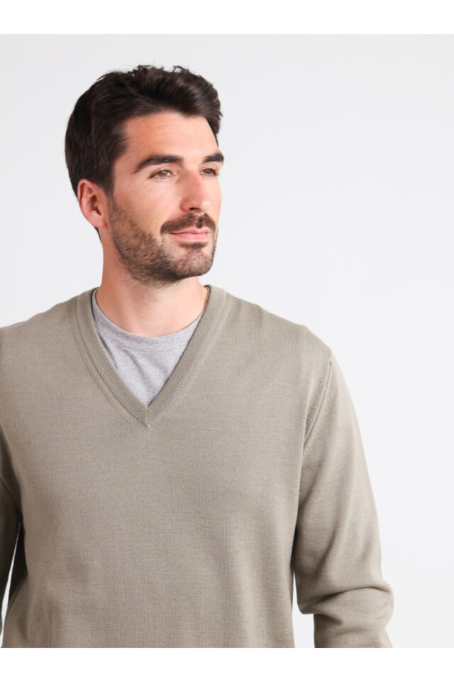 Monsieur Solfin - Pull col V laine mérinos · Camille