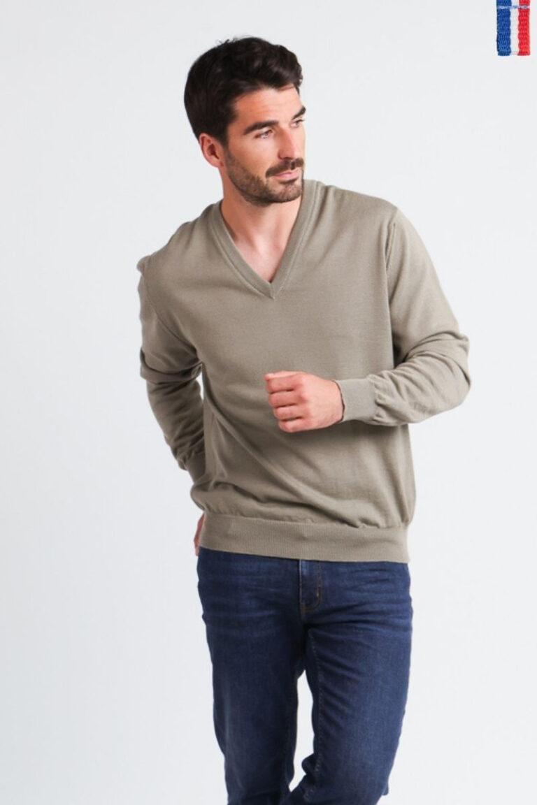 Monsieur Solfin - Pull col V laine mérinos · Camille