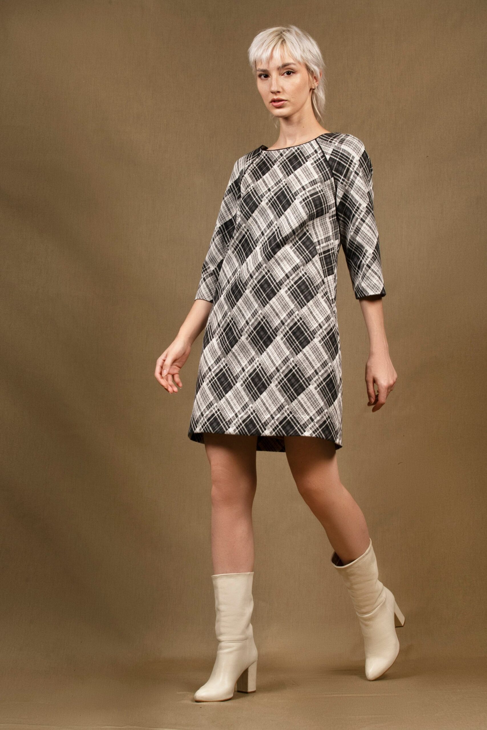 Robe Trapèze en Laine Losange noir et gris – Sensation