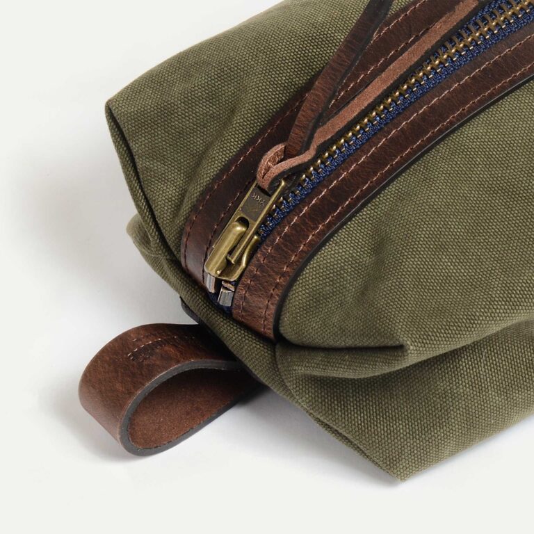 Bleu De Chauffe - Trousse de toilette ZAZOU - Kaki foncé stonewashed