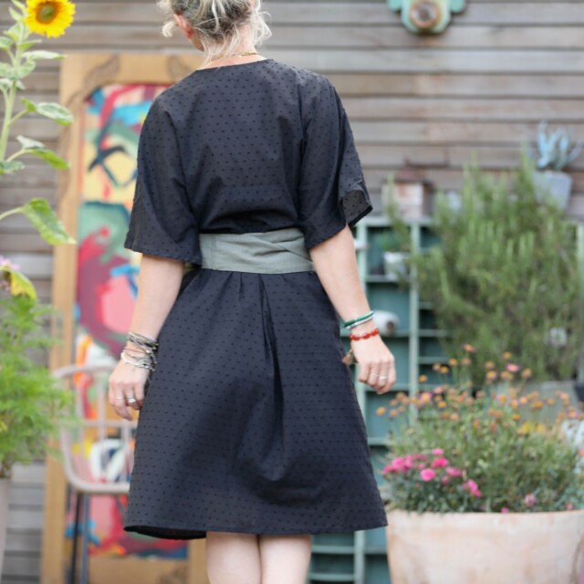 Quintessence - Robe Capucine - voile de coton plumetis noir