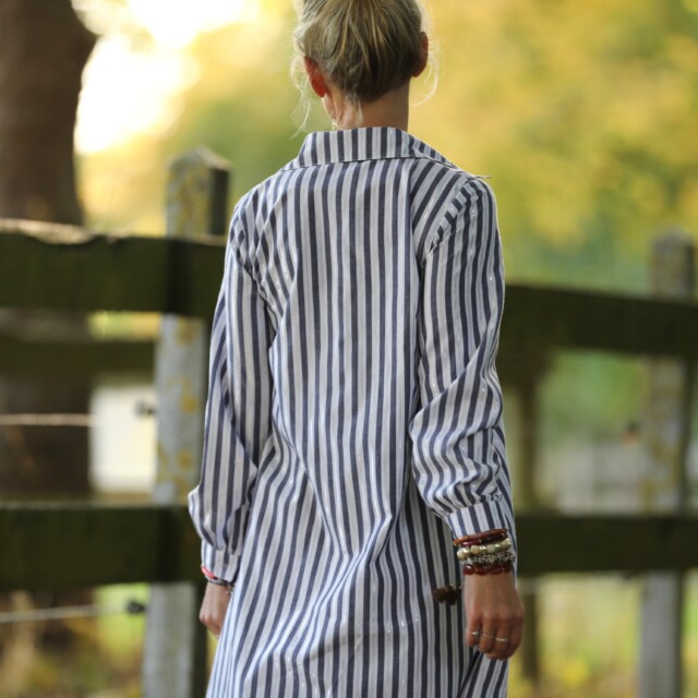 Quintessence - Robe Pensée - Rayures bleues argentées