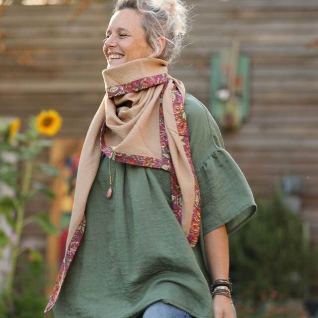 Quintessence - Le foulard Calista Cassonade/Diya