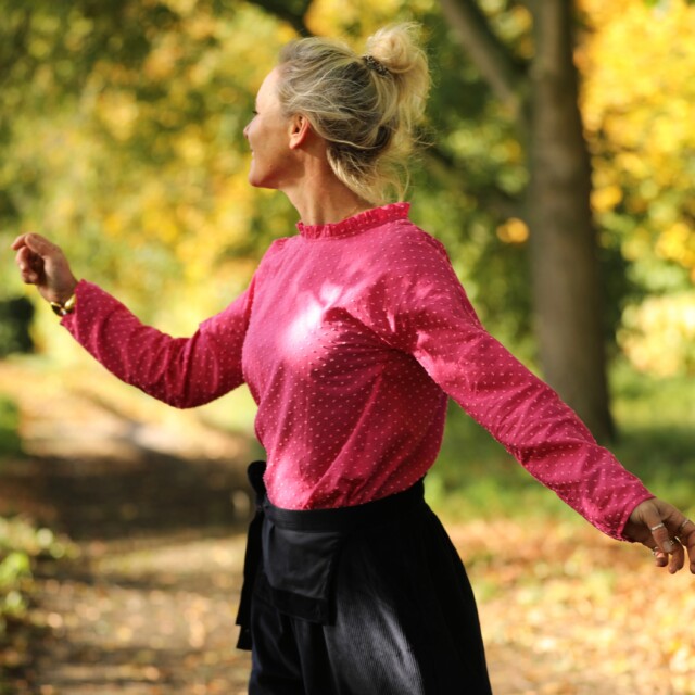 Quintessence - Blouse Janelle – Voile de coton fuchsia plumetis rose