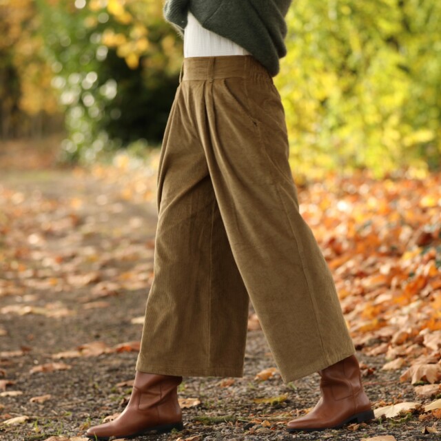 Quintessence - Jupe culotte Margot - velours côtelé kiwi