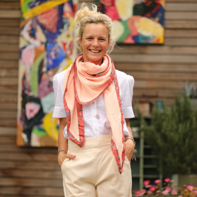 Quintessence - Le foulard Calista abricot/Rani