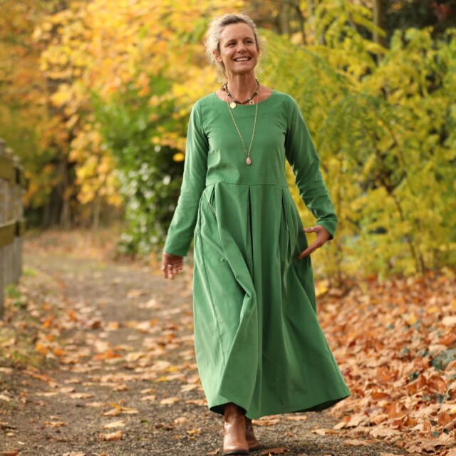 Quintessence - Robe Louisa - velours milleraies vert pomme