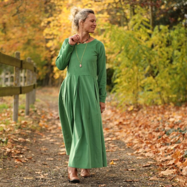 Quintessence - Robe Louisa - velours milleraies vert pomme