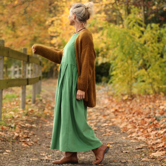 Quintessence - Robe Louisa - velours milleraies vert pomme