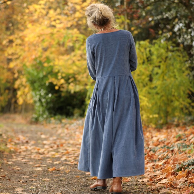 Quintessence - Robe Louisa - velours côtelé bleu officier