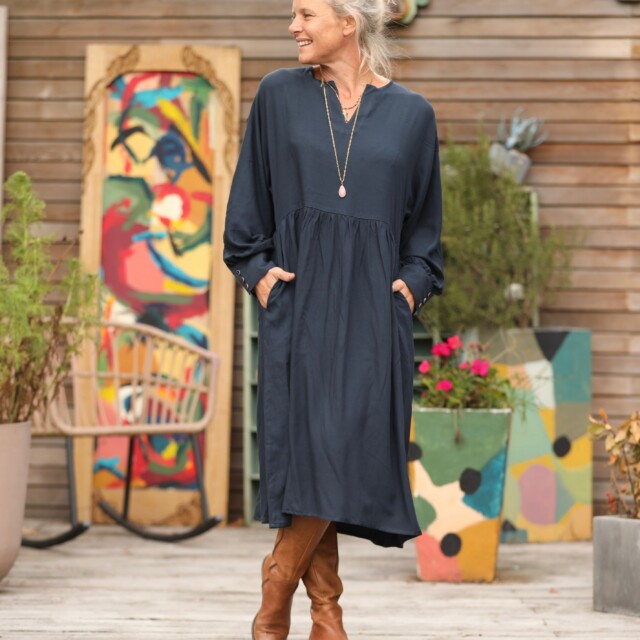 Quintessence - Robe Orlane – sergé de viscose marine