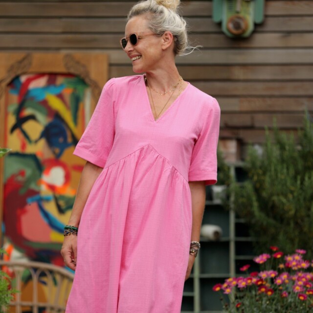 Quintessence - Robe Edonie - bel armuré de coton rose fluo