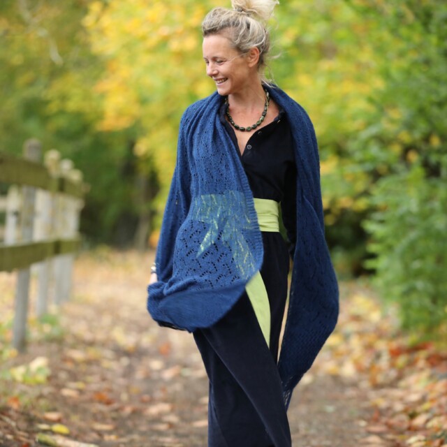 Quintessence - Écharpe Léonie bleu indigo