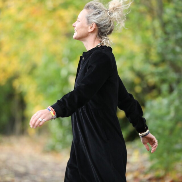 Quintessence - Robe Aurélia - velours côtelé noir