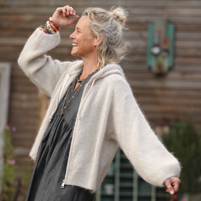 Quintessence - Gilet capuche Tulia - Ficelle