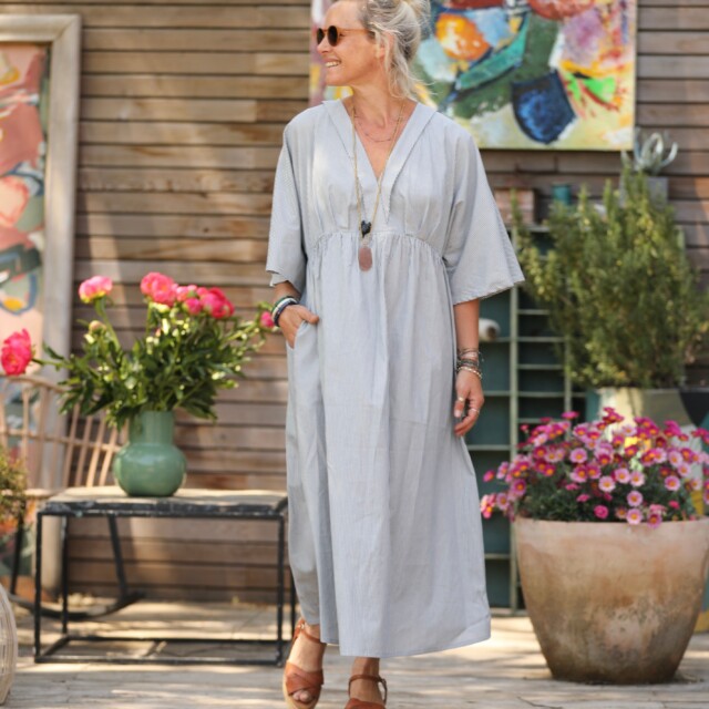 Quintessence - Robe Kalaya – fine rayure de coton bleu