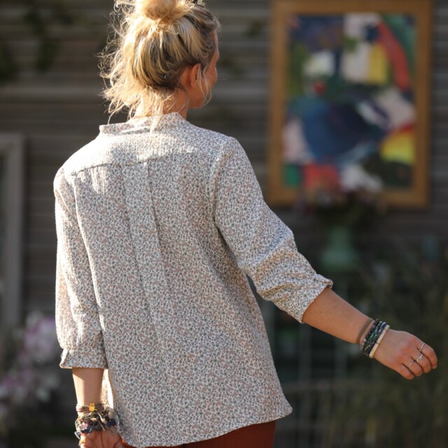 Quintessence - Blouse Isabeau - double gaze de coton fleurs de printemps