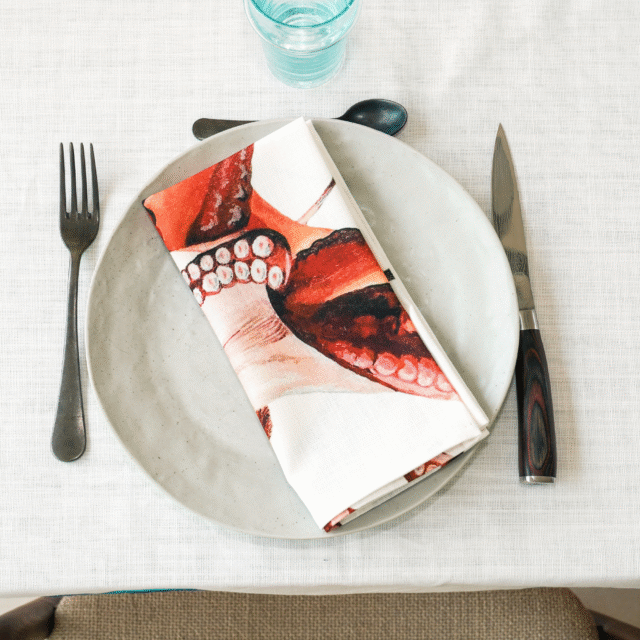 varek.illustrations - Pack de 4 serviettes de table : La Marée Rouge