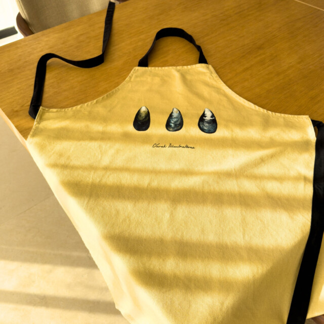 varek.illustrations - Tablier Curry 100% coton : Les Moules