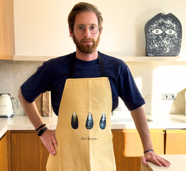 varek.illustrations - Tablier Curry 100% coton : Les Moules