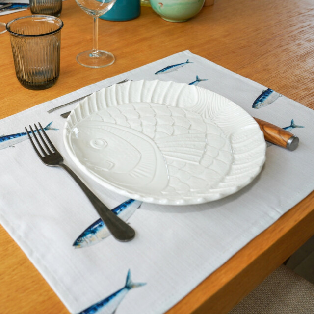 varek.illustrations - Set de table en coton enduit : Sardine