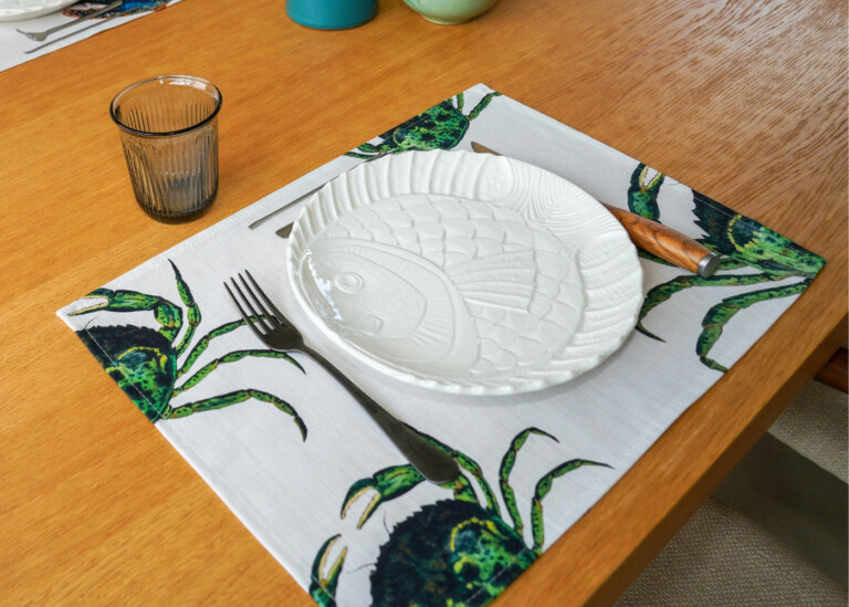varek.illustrations - Set de table en coton enduit : Crabe Vert