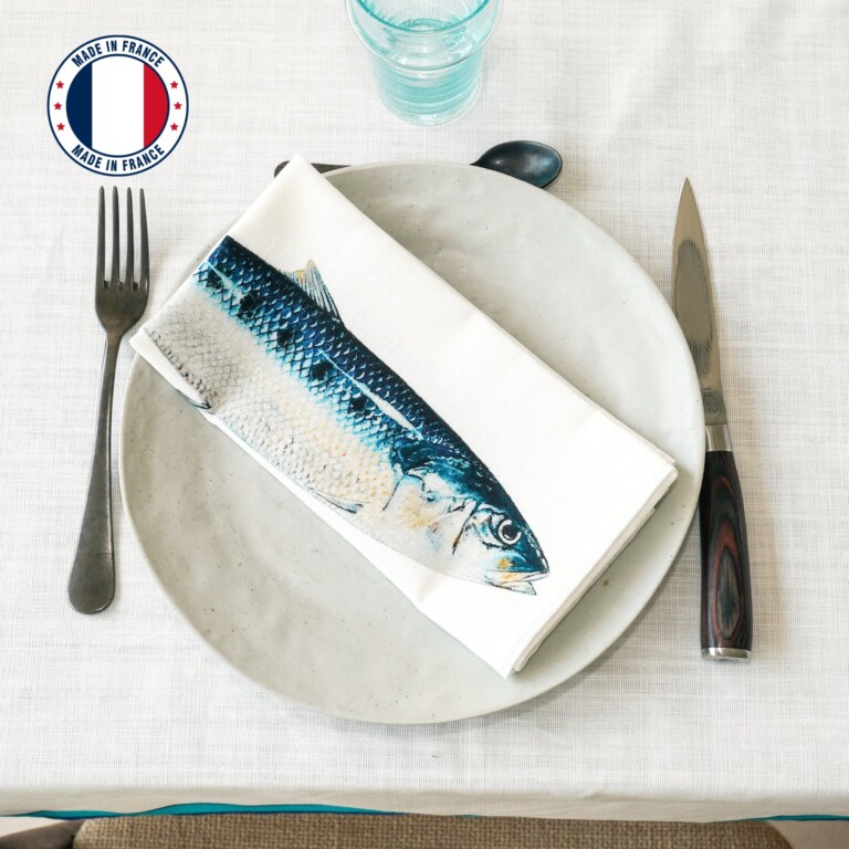 36 95137da3 9fb5 4ba2 9de7 4c7939c529cd varek.illustrations - Serviette de table en coton : Sardine