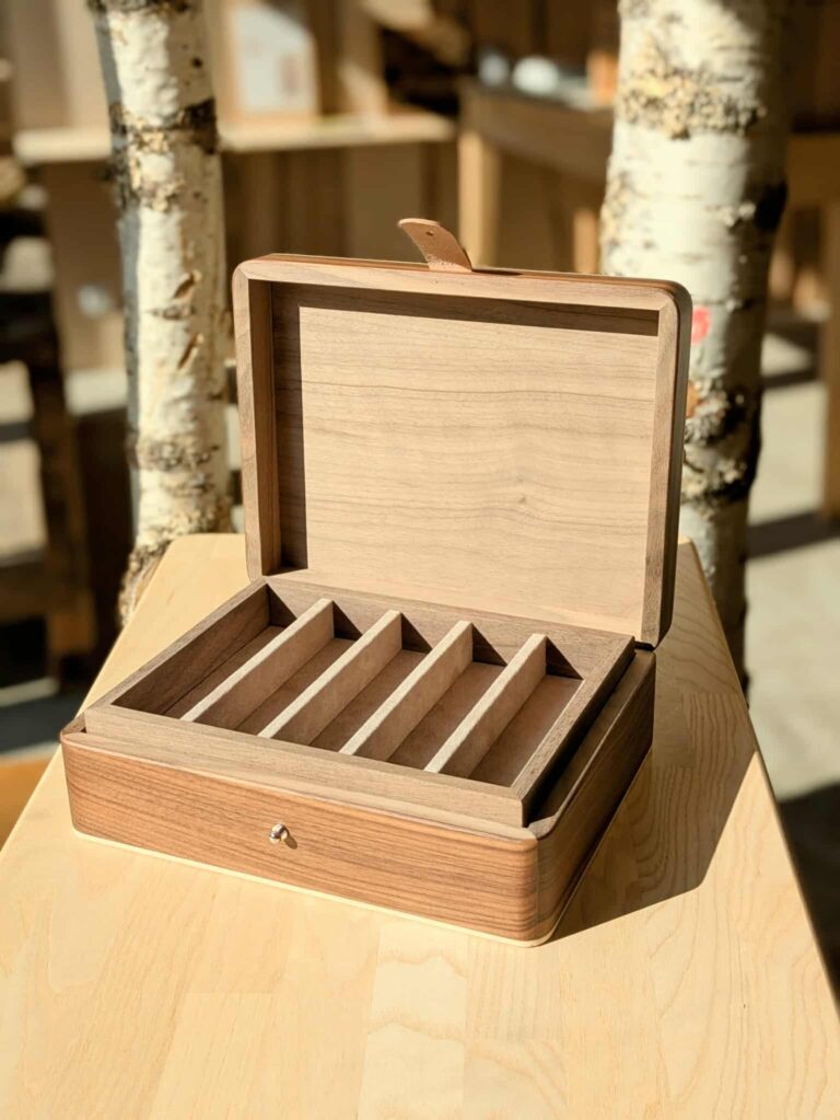 Manufacture Jacquemin - Coffret 10 couteaux en noyer - Grand modèle