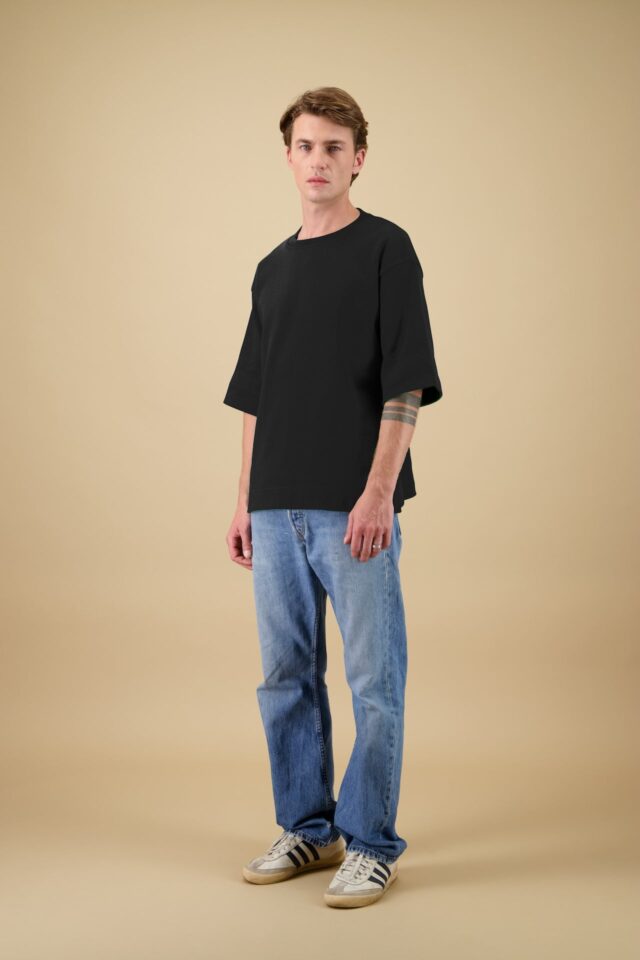 Nitto Knitwear - Vahé manches courtes - Noir