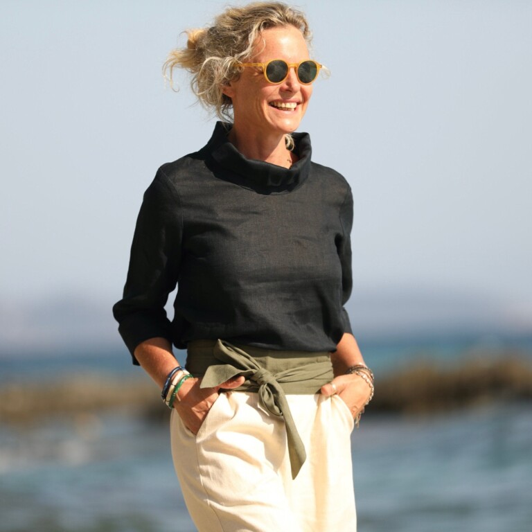 Quintessence - Blouse Catherine en lin noir