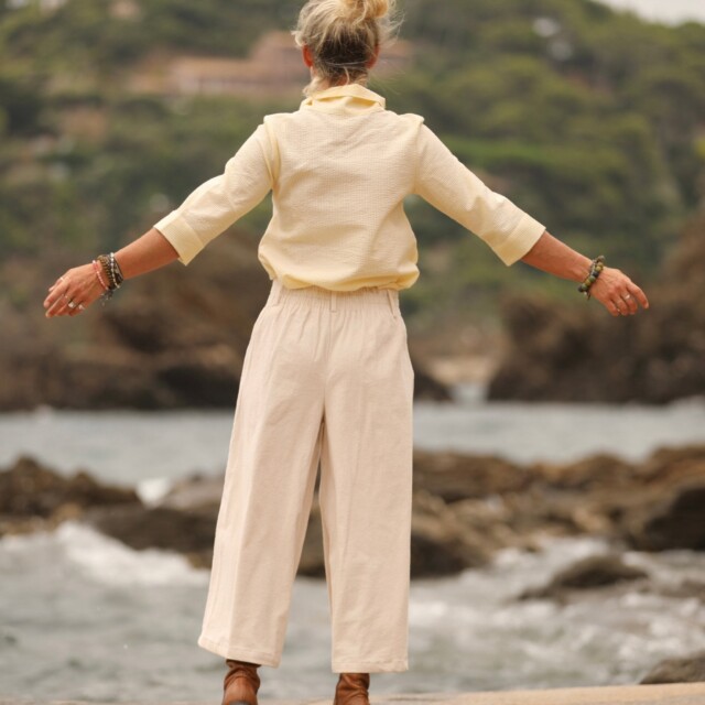 Quintessence - Blouse Catherine en seersucker de coton jaune/blanc