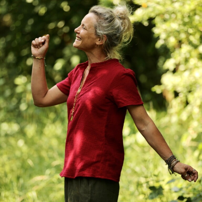 Quintessence - Blouse Ernestine double gaze de coton plumetis grenat