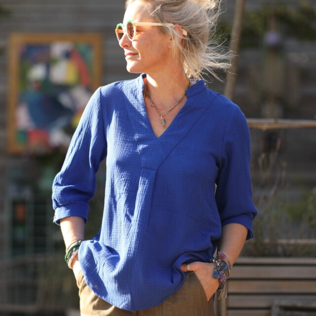 Quintessence - Blouse Isabeau - double gaze de coton bleu majorelle