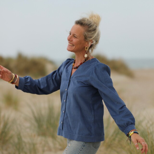 Quintessence - Blouse Léocadie - velours milleraies bleu océan