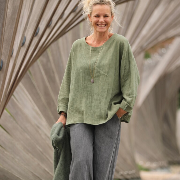 Quintessence - Blouse Naomie - double gaze de coton vert orthie