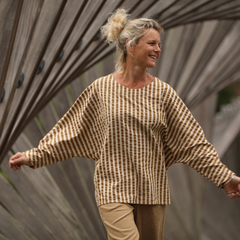 blouse naomie seeresucker de coton raye camelivoire 3414149 Quintessence - Blouse Naomie - Seeresucker de coton rayé camel/ivoire