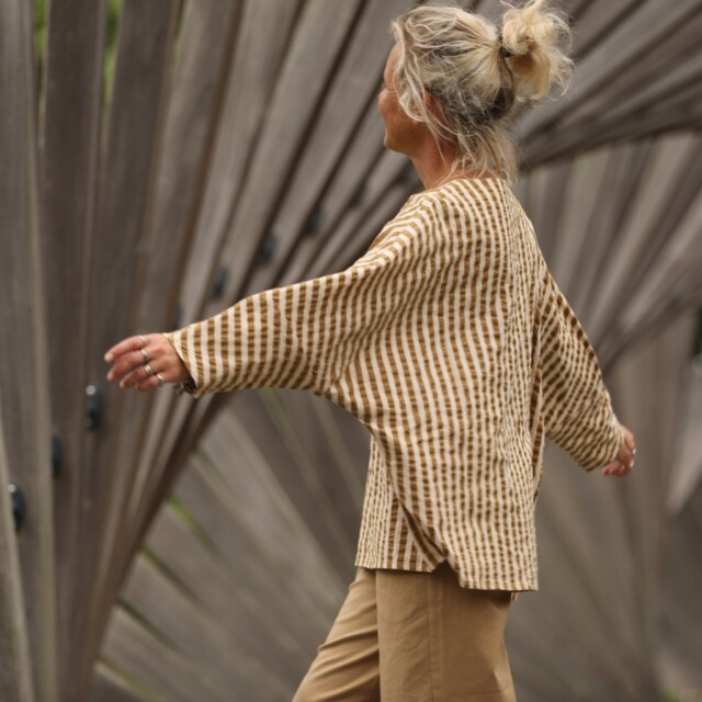 Quintessence - Blouse Naomie - Seeresucker de coton rayé camel/ivoire