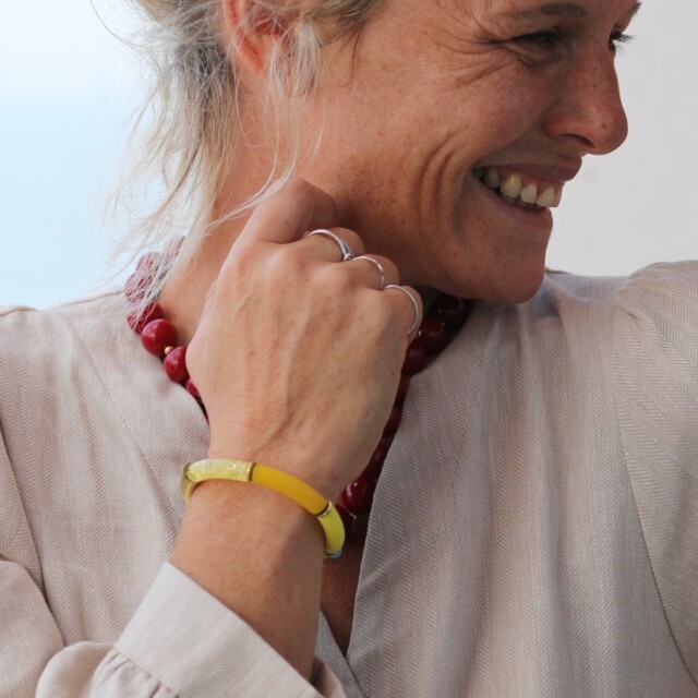 Bracelet Halo – Jaune Pailleté & Doré par la marque Quintessence Quintessence - Bracelet Halo – Jaune Pailleté & Doré