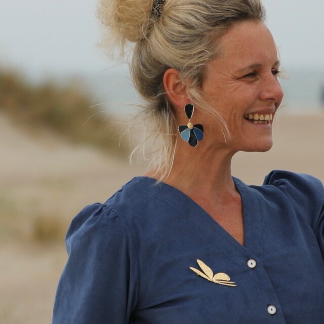 Quintessence - Broche Lysée – Dorée