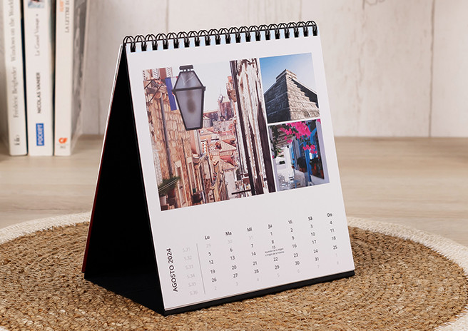 Photoweb - Calendrier de bureau mensuel personnalise